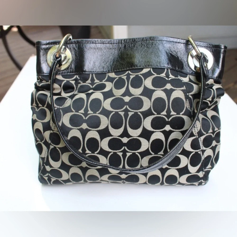 Coach signature logo shoulder bag